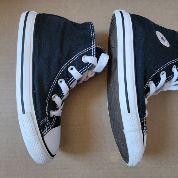 Adorable Toddler Converse Trainers, Size 10 (toddler) EUC. - Picture 8 of 8